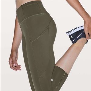 Lululemon dark green leggings perfect condition 4